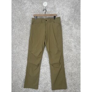 Men's Classic Olive Khakis